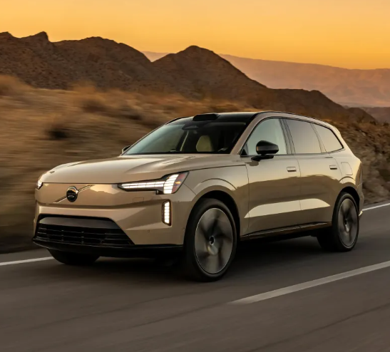 2025-in nəqliyyat panoramı: İflaslar, innovasiyalar və robotaksilərin yüksəlişi